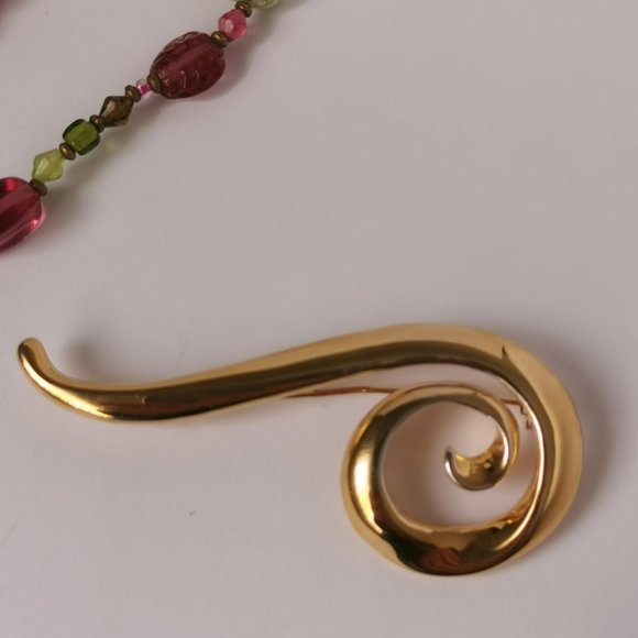 Vintage Classic Gold Tone Swirl Brooch - Picture 2 of 6